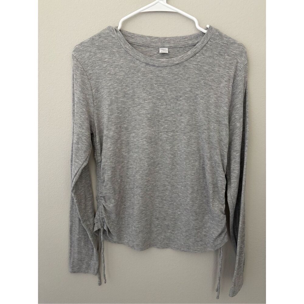 ❤️Old Navy Active Ribbed Crunch Side Top